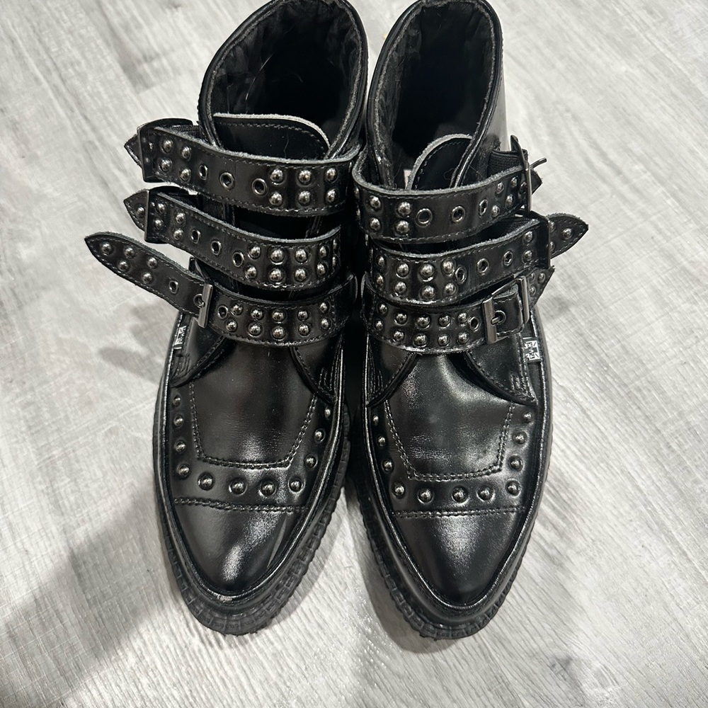 T.U.K. Like new ankle boots